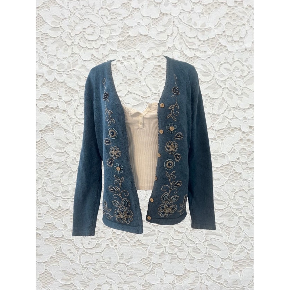 vintage blue embroidered cardigan  with cute button flowers